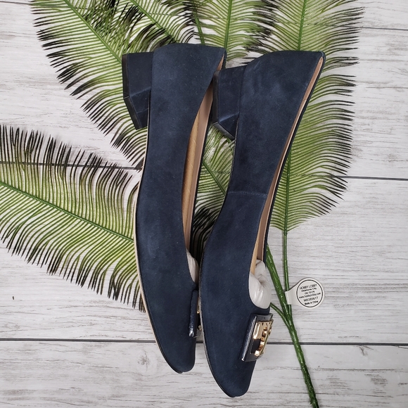 Tory Burch Gigi Heels Navy Blue Suede Leather 8 NEW Gold Pumps Gorgeous Designer - Picture 4 of 10